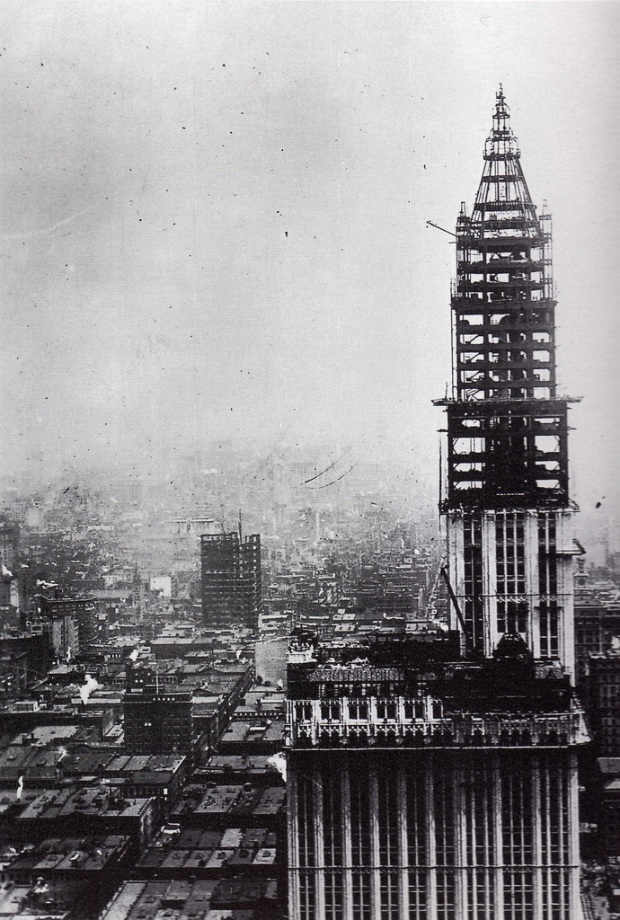 Woolworth building under construction (july 1912).jpg