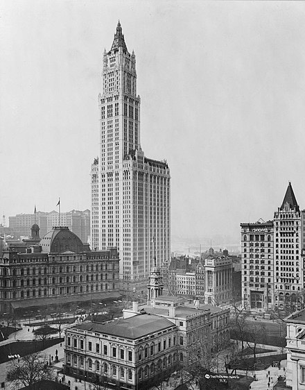440px-View_of_Woolworth_Building_fixed.jpg