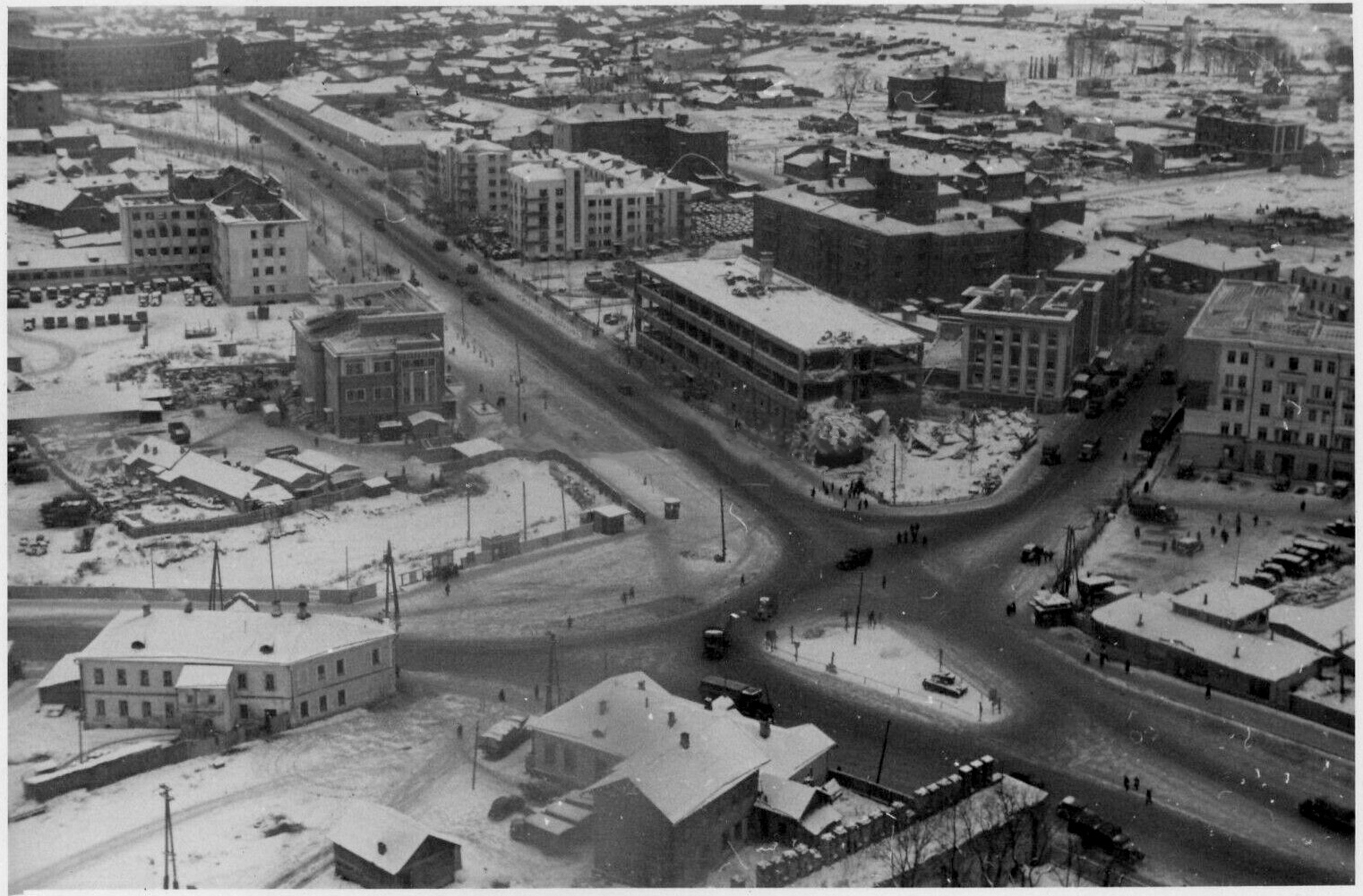 Foto Fw 189 Flugzeug der Luftwaffe über der Frontstadt Smolensk in Russland 1941__.jpg