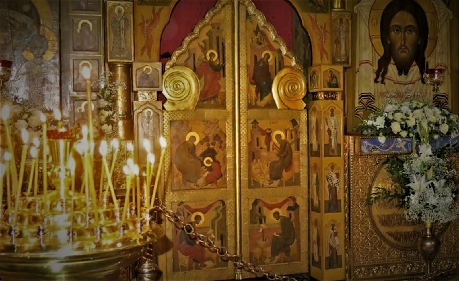 Царские врата Казанского собора на Красной площади.jpg