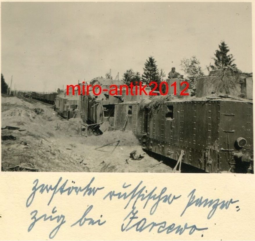 Foto, Wehrmacht, zerstörter Panzerzug bei Jarzewo, Russland