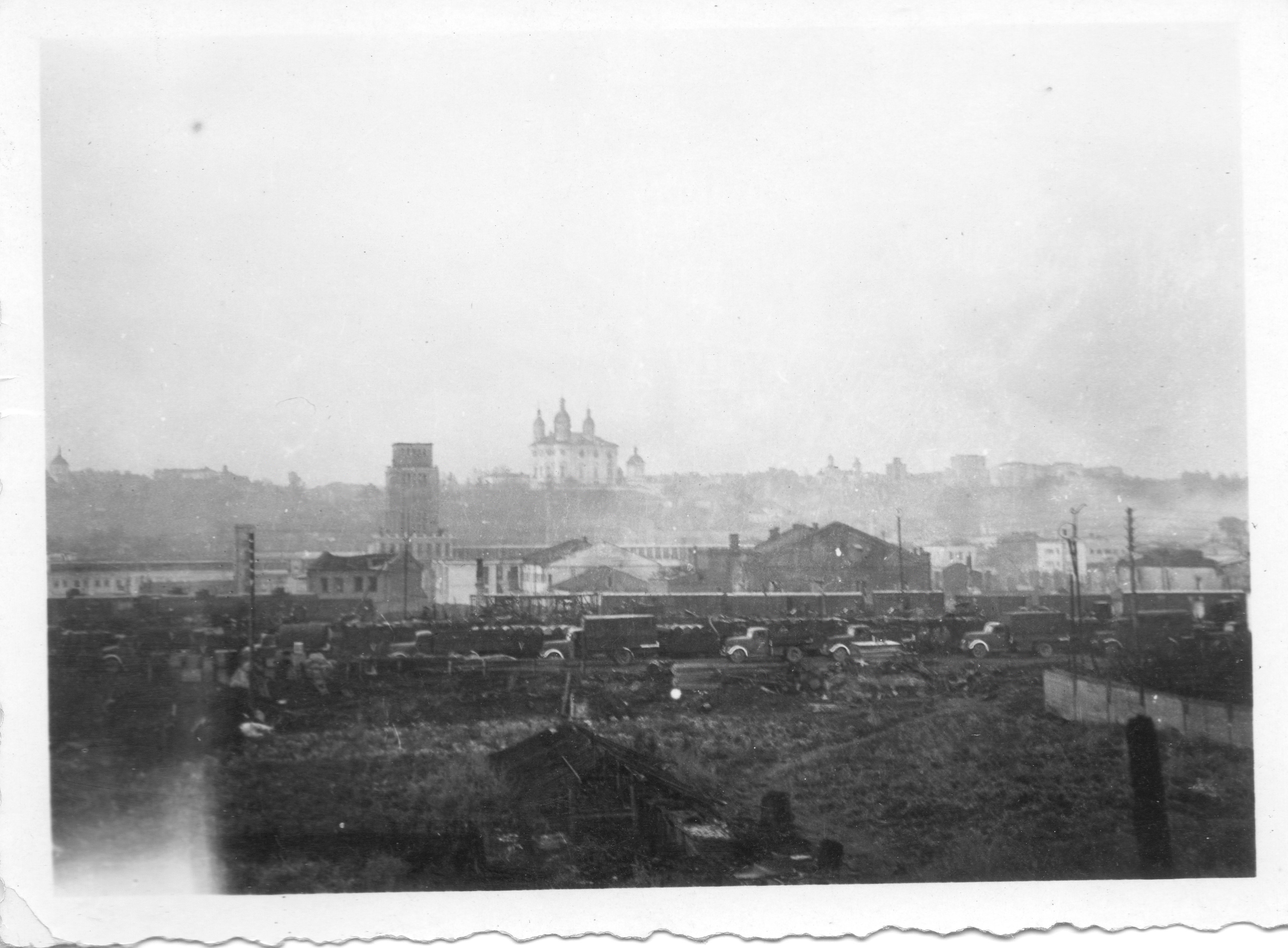 Infanterie Regiment IR 173 Smolensk Russland Ostfront Bahnhof Eisenbahn LKW Kfz.jpg