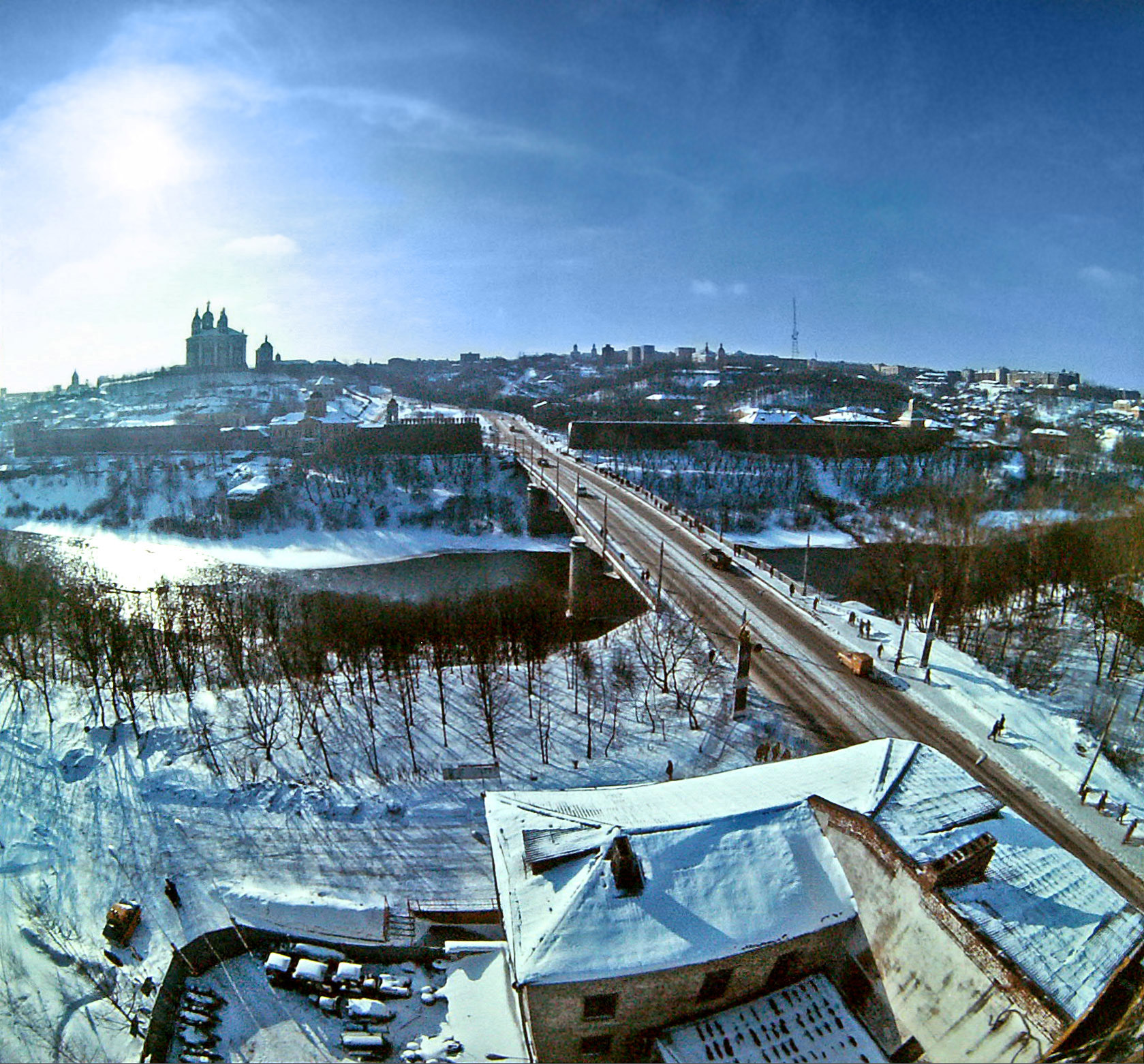 Вид на центр с Заднепровья.jpg