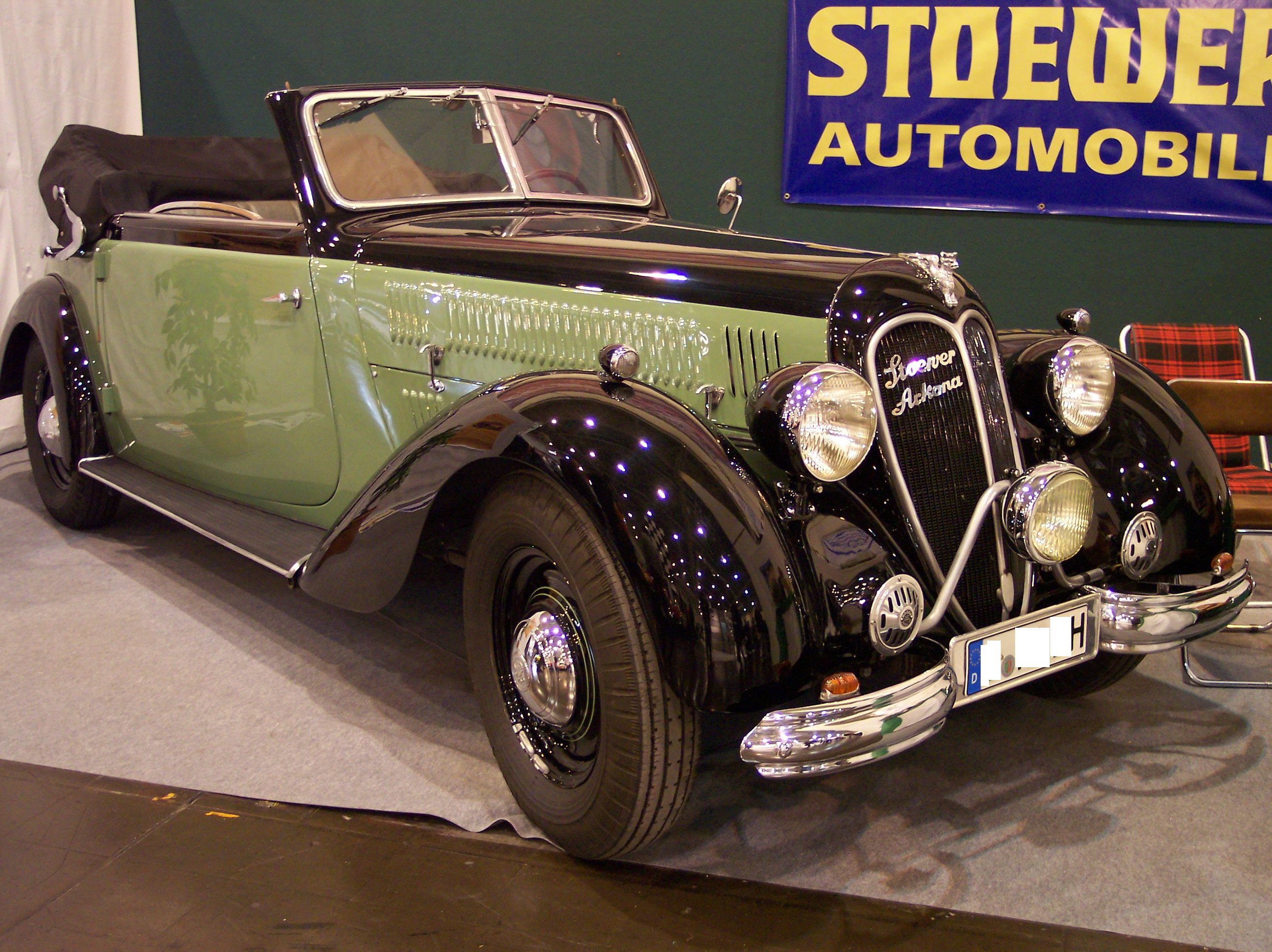 Stoewer_Arkona_Cabriolet_1939_vr_bicolor_TCE.jpg