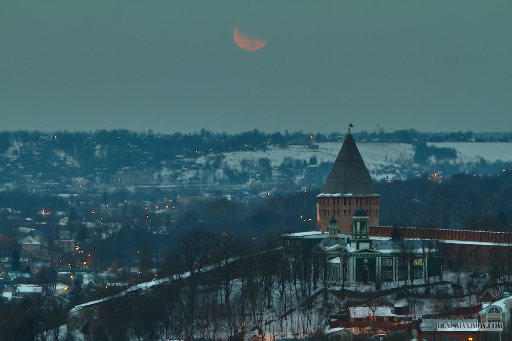 Красная Луна в Смоленске.jpg