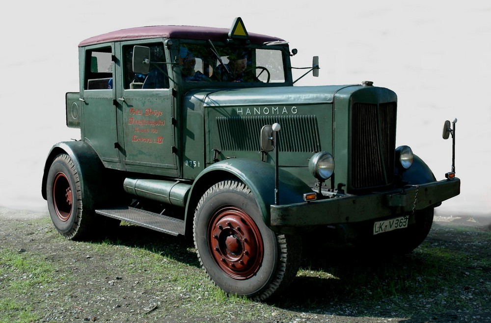 hanomag-ss-100-04.jpg