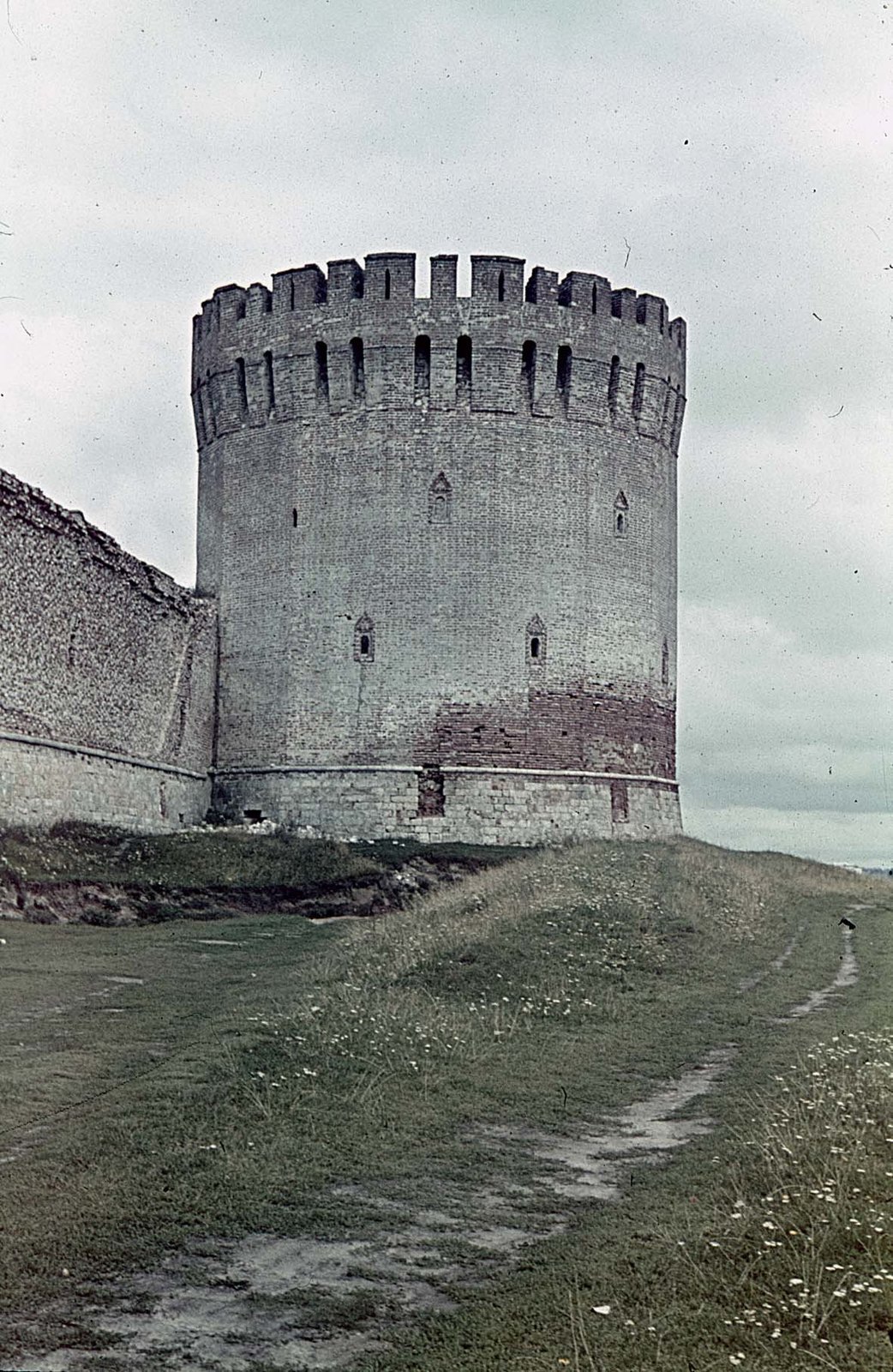 Orjolturm an der Festungsmauer von Smolensk , сентябрь 1941 г..jpg