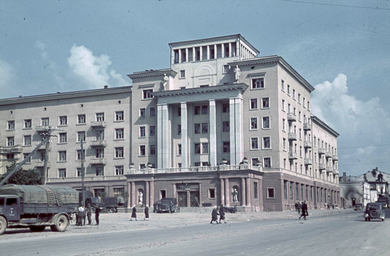 fotografie-gebaeude-des-heutigen-hotels-smolensk-smolensk-august-1941-97968.jpg