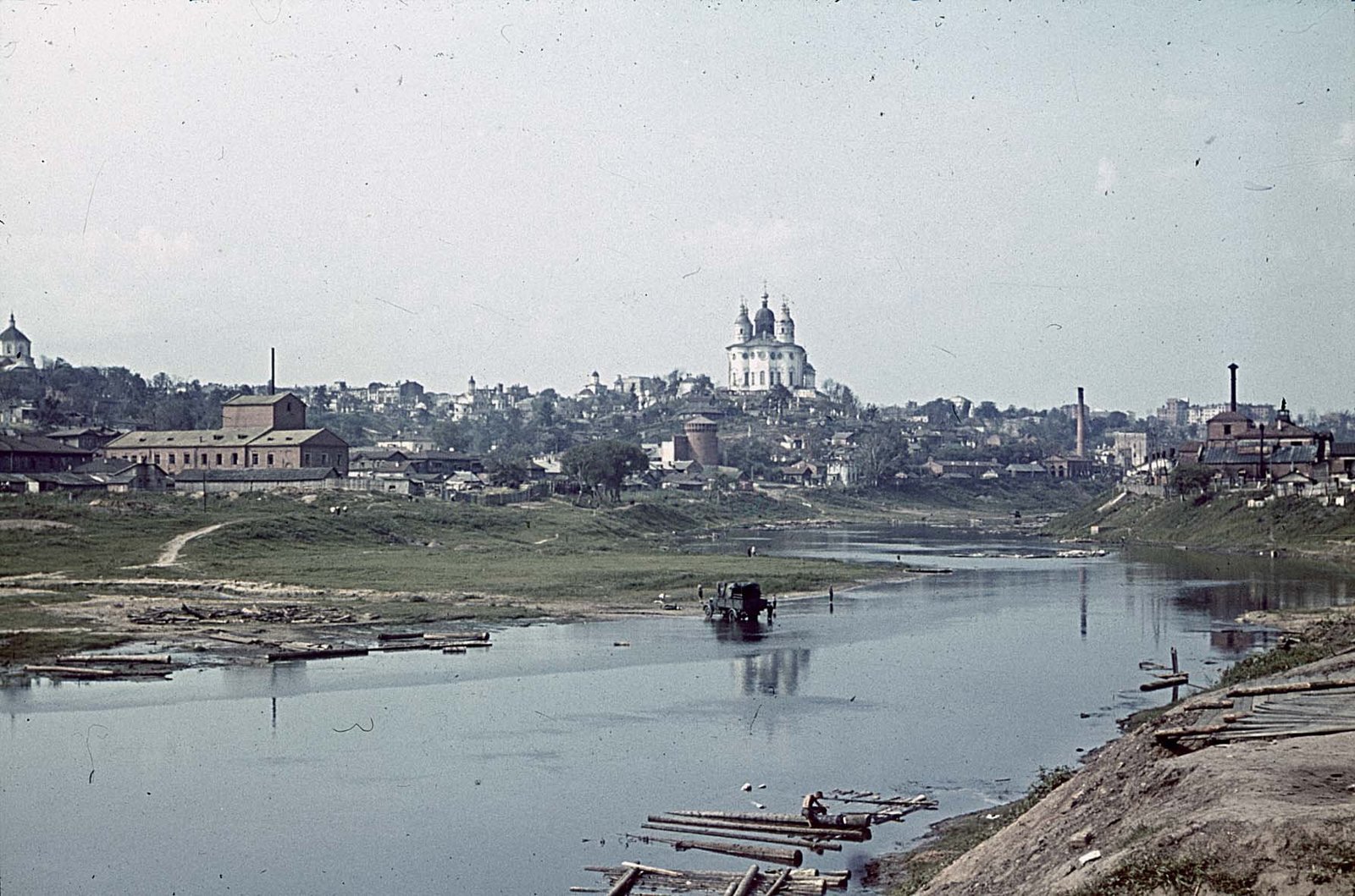 Uspenski-Kathedrale, Smolensk, August 1941.jpg