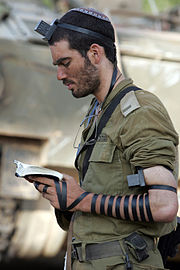 180px-IDF_soldier_put_on_tefillin.jpg