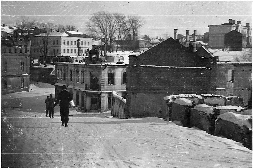 2396. Orig.Foto Wasserholer Wehrmacht in Rschew in Rußland WW2.jpg