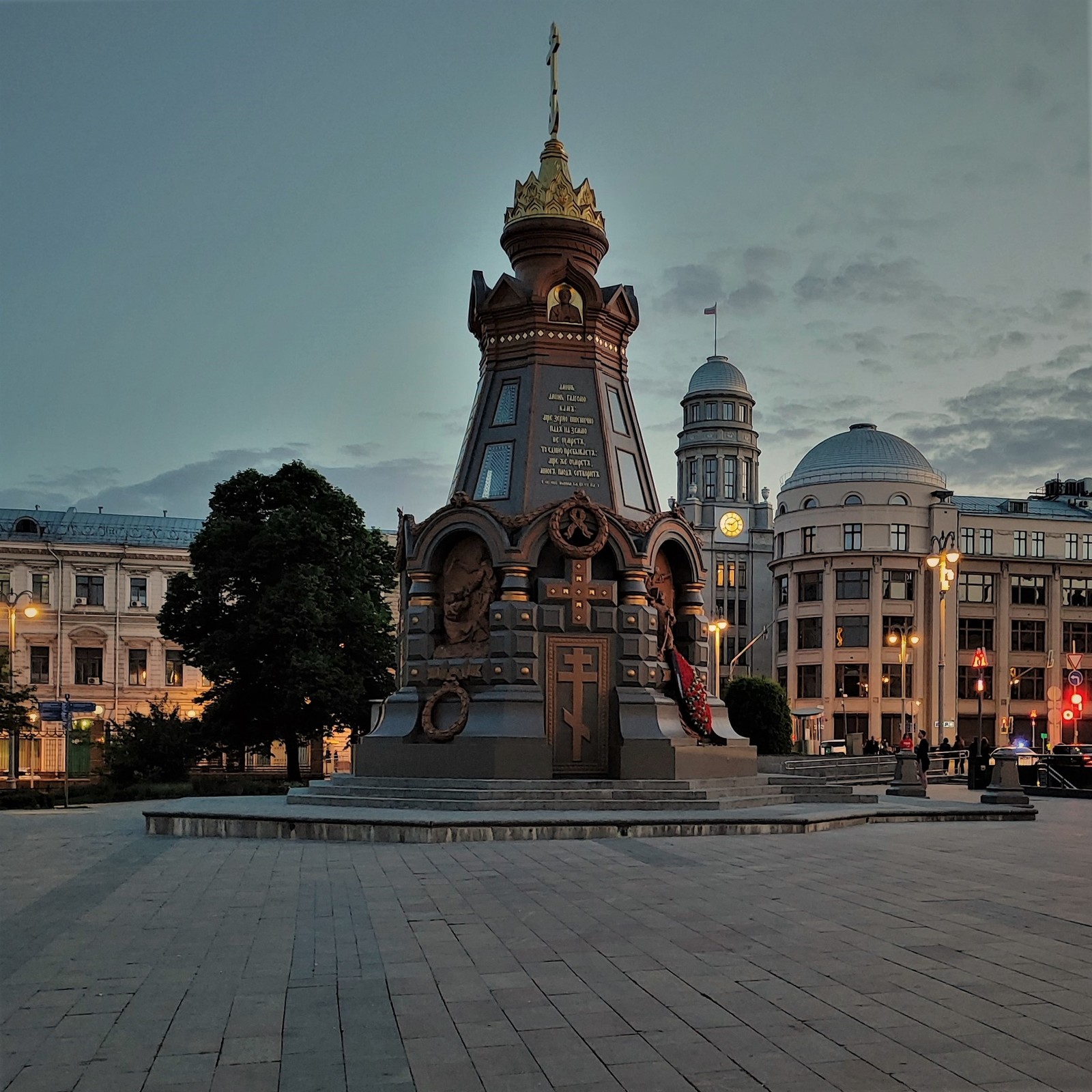 Памятник героям Плевны.jpg