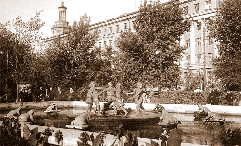 Воронеж, таким был фонтан с 1937 года.