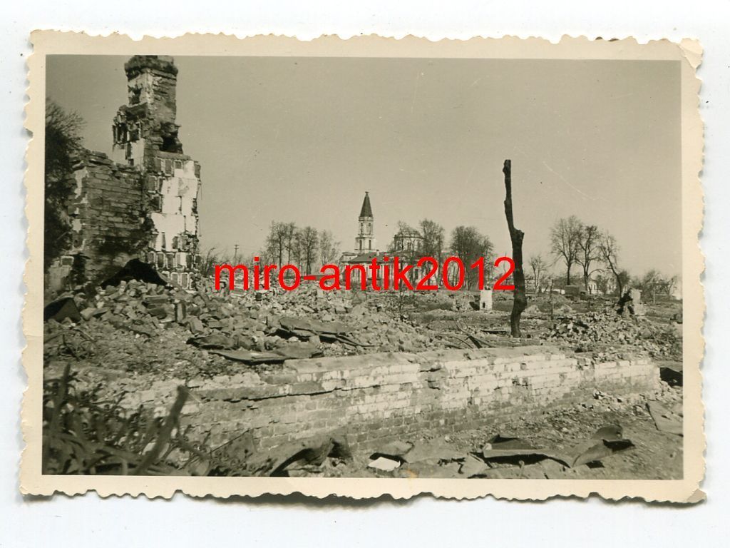 Foto, Wehrmacht, Ruinen, Blick auf Kirche, Roslawl, Russland, (G)